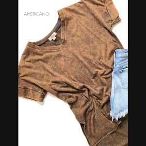 Mineral wash side slit tee